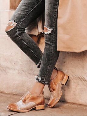 Freebird Mabel bootie In taupe size 9 leather by Steven women's